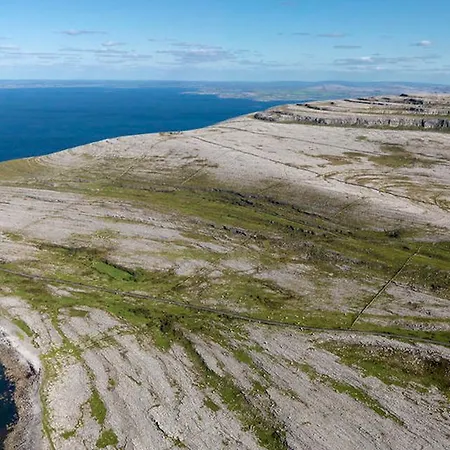 Burren Atlantic & Hotell